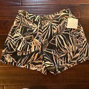 NWT nicole miller 100 lyocell shorts size 6‎